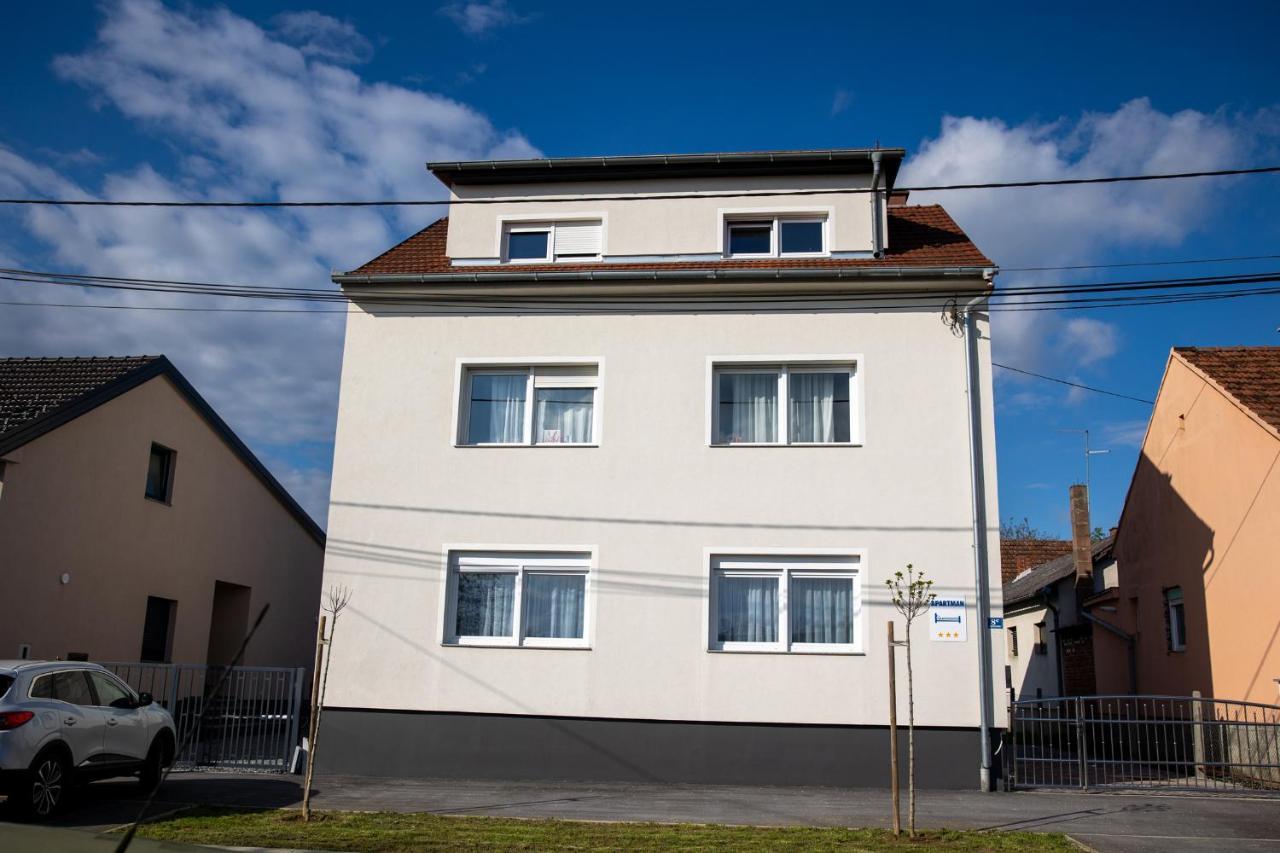 Apartman Ena Bjelovar Exteriör bild
